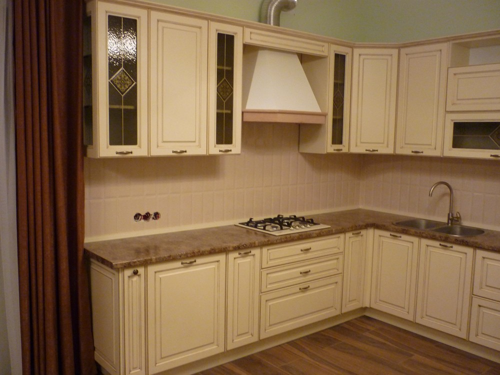 Белый кухонный гарнитур-Кухня из массива «Модель 242»-фото1