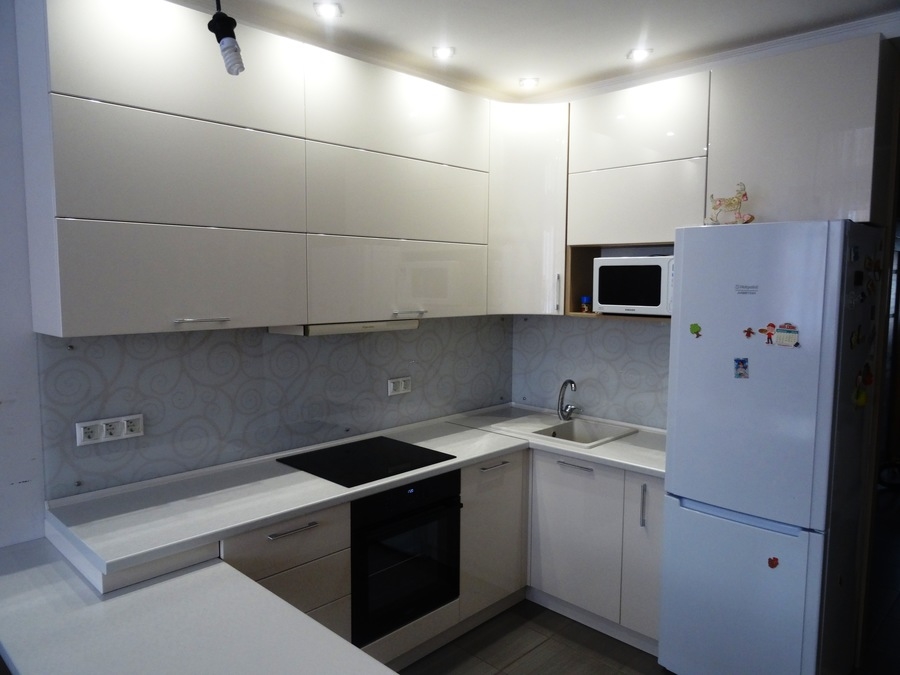 Белый кухонный гарнитур-Кухня МДФ в ПВХ «Модель 516»-фото1